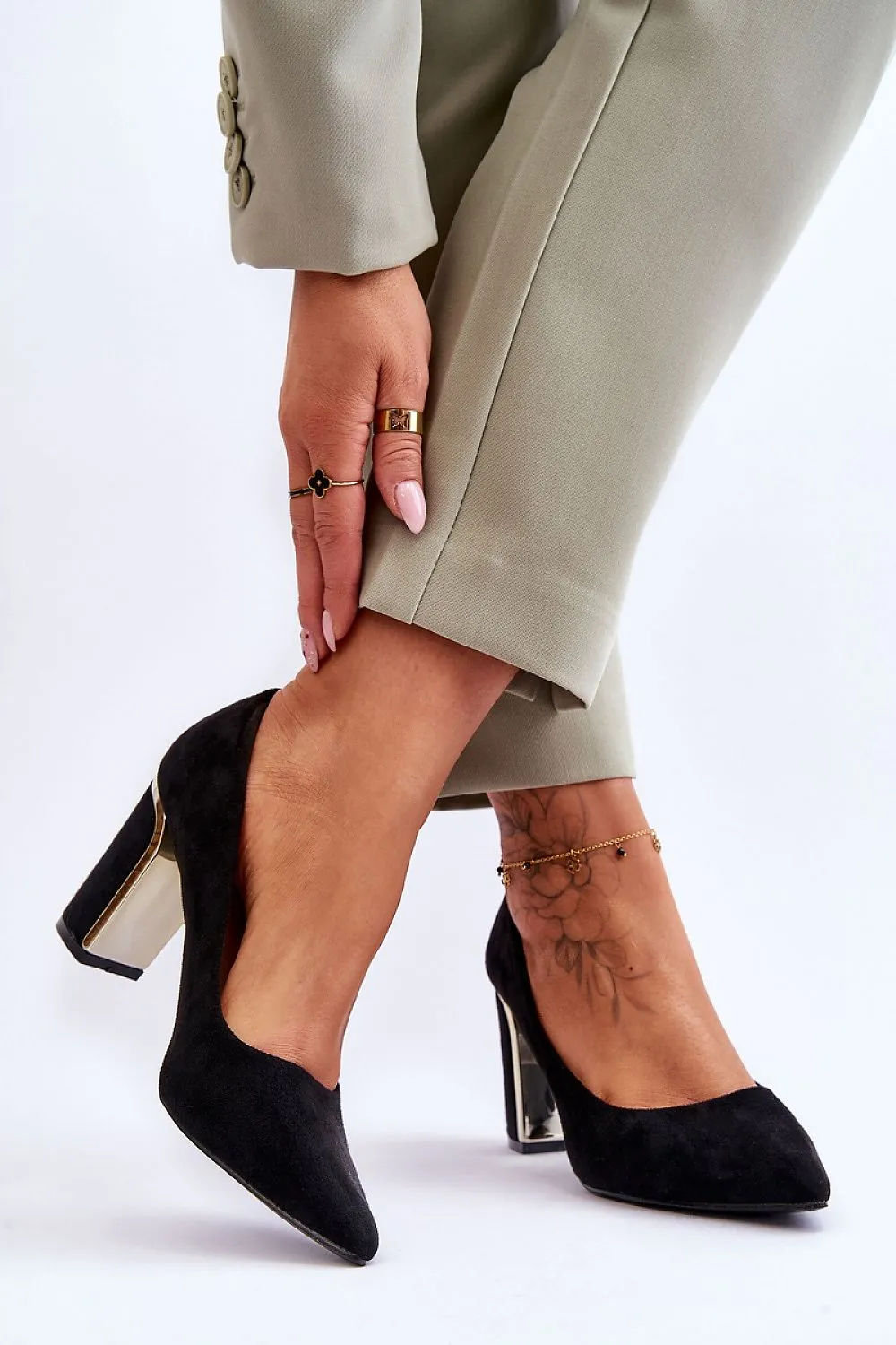 Block heel pumps Step in style