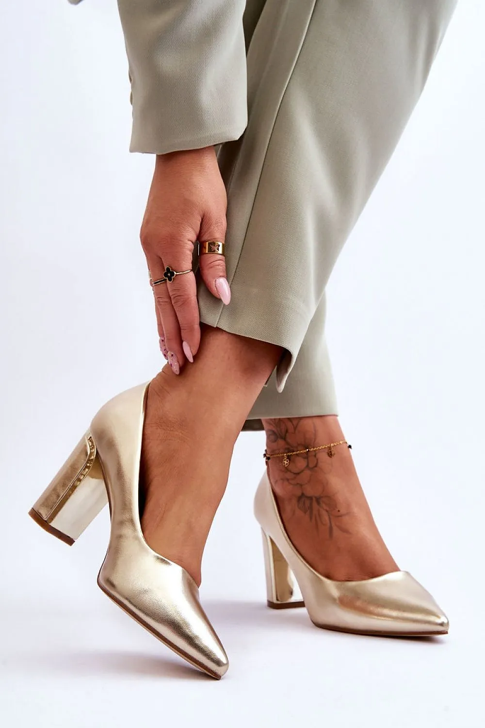 Block heel pumps Step in style