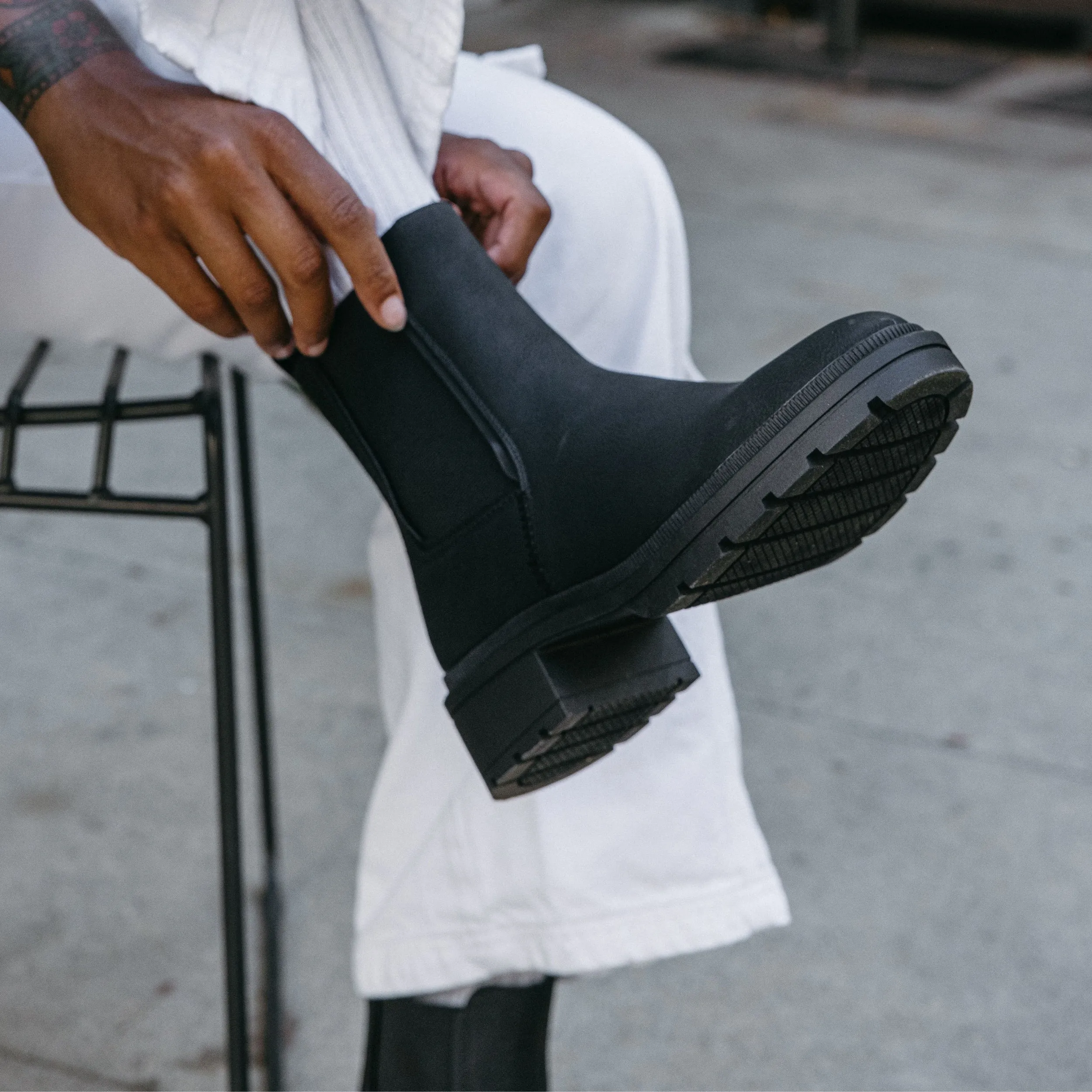 Iggie Santee Black Chelsea Boots