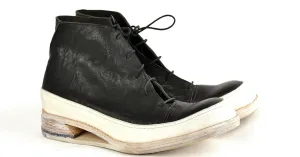 Sneaker boot  |  Hollow wedge